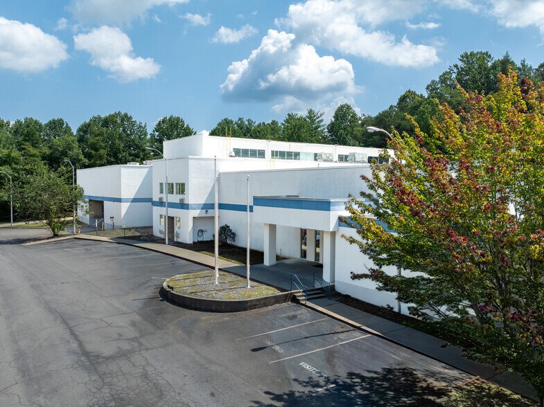 230 Sardis Rd, Asheville, NC à vendre - Photo de l’immeuble – Image 2 sur 68