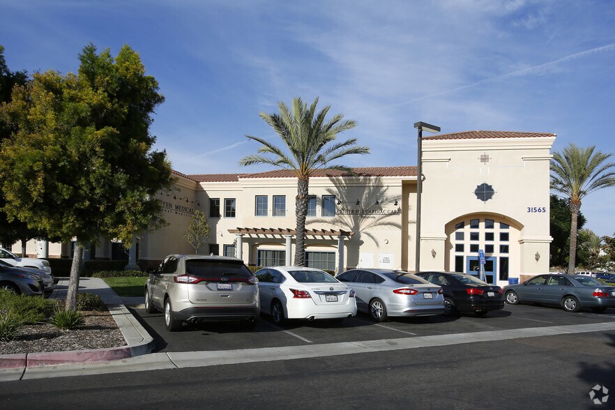 31565 Rancho Pueblo Rd, Temecula, CA à louer - Photo de l’immeuble – Image 2 sur 8