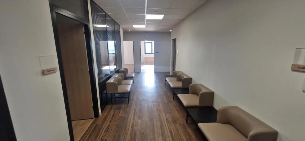 Bureau dans Bruges à vendre - Photo intérieure – Image 3 sur 4