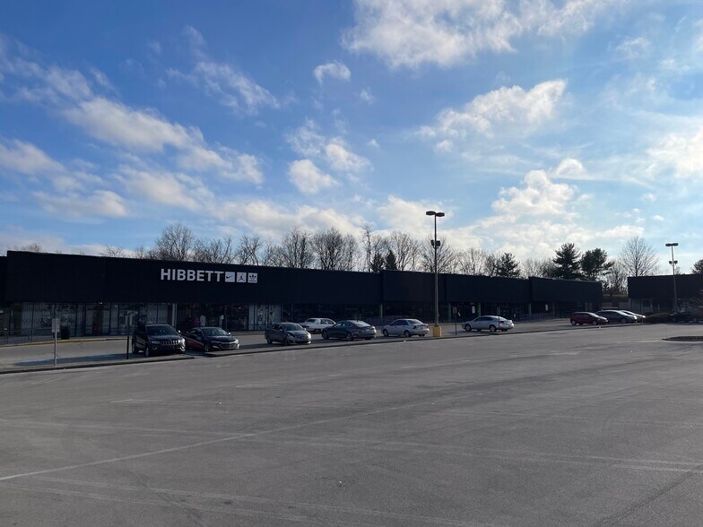 3120-3180 Richmond Rd, Lexington, KY à louer - Photo de l’immeuble – Image 2 sur 9