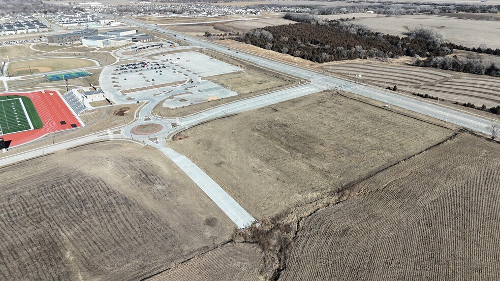 4801 West Vine St., Lincoln, NE à vendre - Photo de l’immeuble – Image 3 sur 8