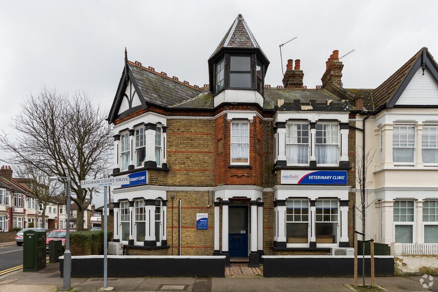 18 Leigham Court Dr, Leigh On Sea à vendre - Photo de l’immeuble – Image 3 sur 17