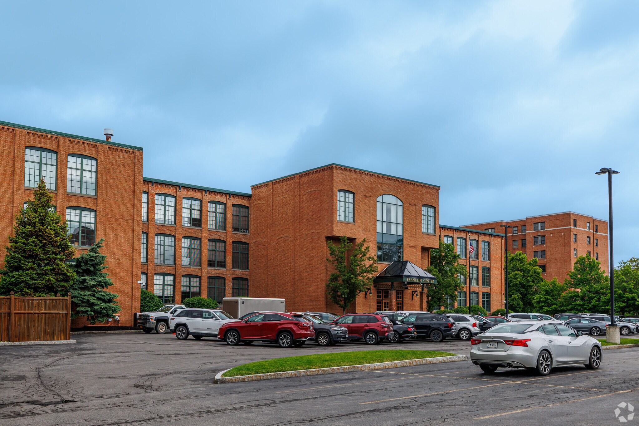 443-455 N Franklin St, Syracuse, NY à louer Photo principale– Image 1 sur 5