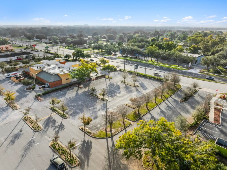 3003 W Vine St, Kissimmee, FL à louer - Photo de l’immeuble – Image 2 sur 18