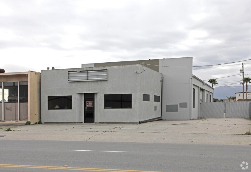 258 E Market St, Salinas, CA à vendre - Photo de l’immeuble – Image 3 sur 14