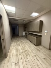 254-294 Spencer Ln, San Antonio, TX à louer Photo intérieure– Image 1 sur 3