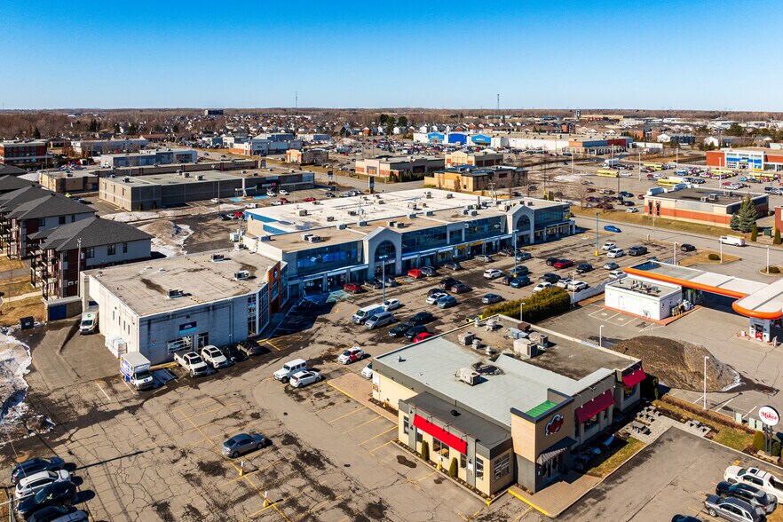 455 Boul Saint-Joseph, Drummondville, QC à louer - Aérien – Image 2 sur 2