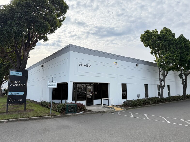 1431-1437 Doolittle Dr, San Leandro, CA à louer - Photo de l’immeuble – Image 1 sur 5