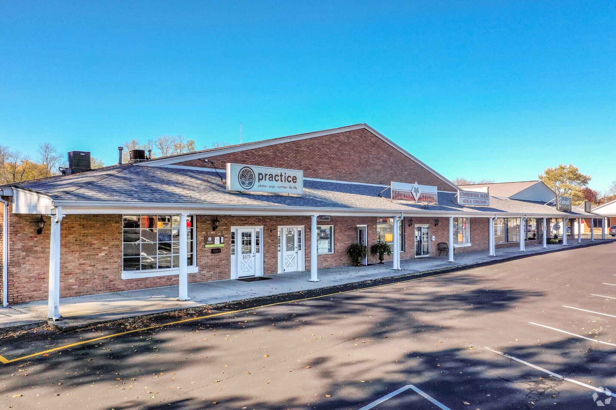 5529-5575 Far Hills Ave, Dayton, OH à louer Photo principale– Image 1 sur 4