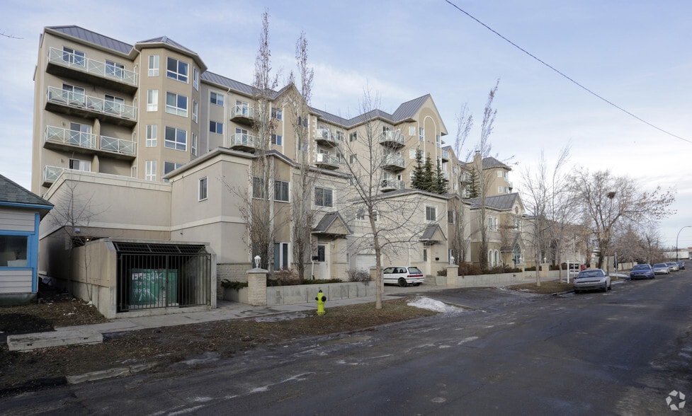 1518 Centre St N, Calgary, AB à louer - Photo de l’immeuble – Image 2 sur 36