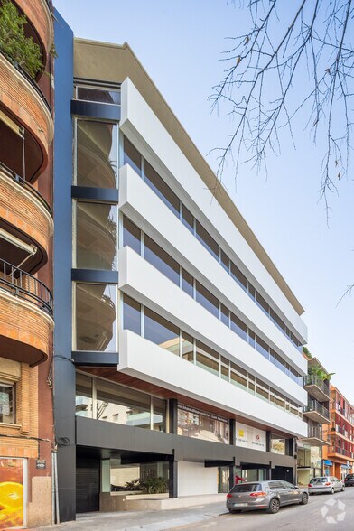 Bureau dans Barcelone, Barcelona à louer - Photo de l’immeuble – Image 3 sur 5