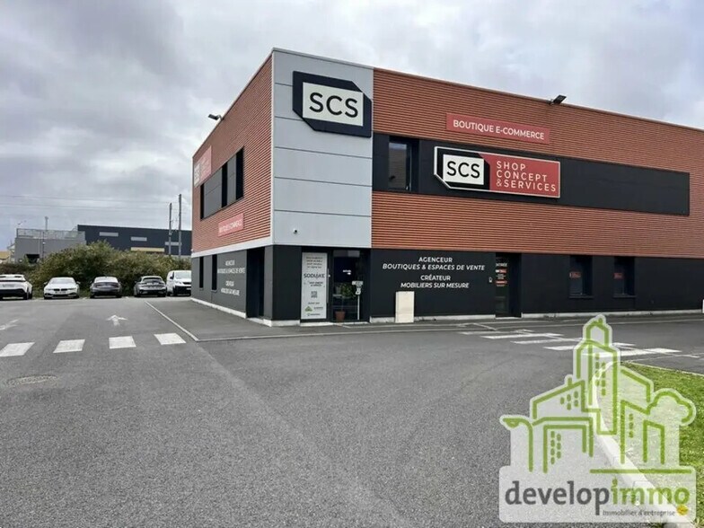 Local d’activités dans Mondeville à louer - Photo de l’immeuble – Image 1 sur 12