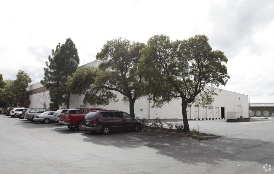 2819-2821 Faber St, Union City, CA à louer - Photo principale – Image 2 sur 7