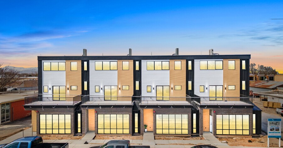 4372 S 900 E, Millcreek, UT à vendre Photo principale– Image 1 sur 34