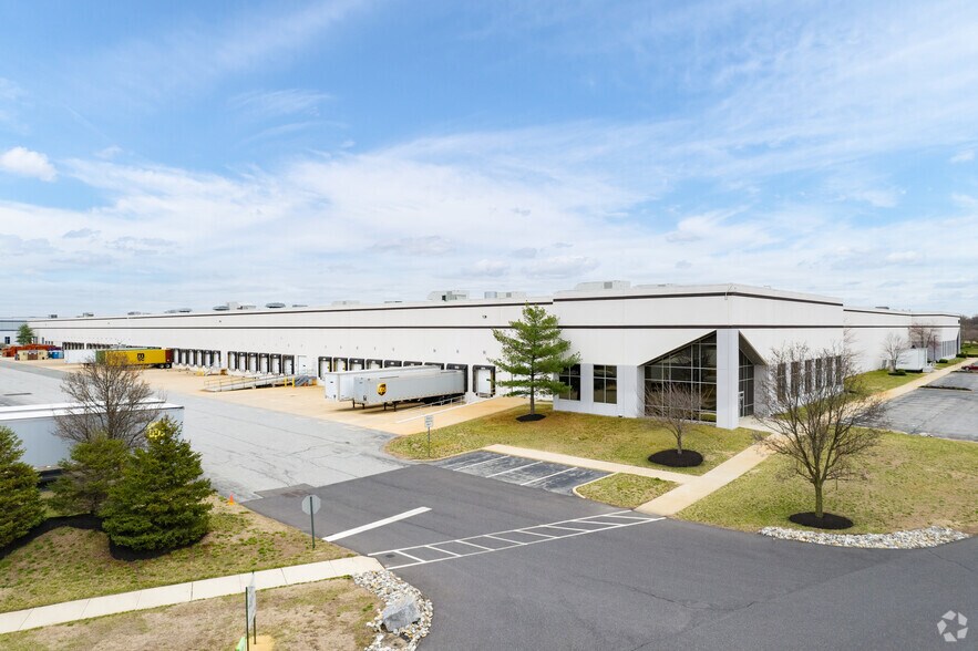 1130 Commerce Blvd, Logan Township, NJ à louer - Photo de l’immeuble – Image 2 sur 4