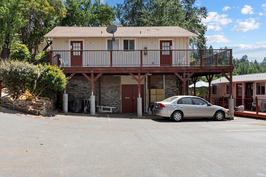 308 N Washington St, Sonora, CA à vendre - Photo de l’immeuble – Image 2 sur 4
