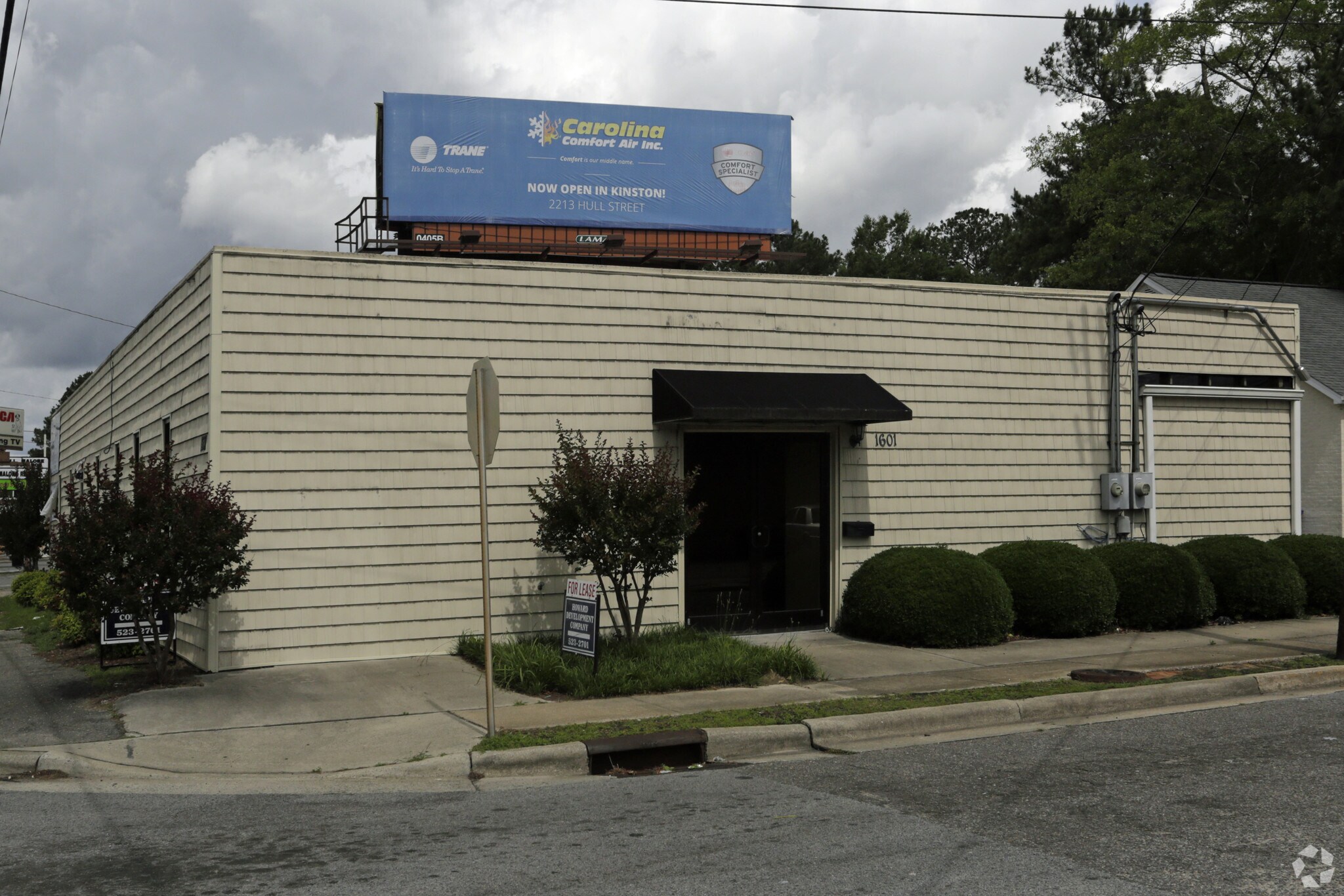 1601 W Vernon Ave, Kinston, NC à louer Photo de l’immeuble– Image 1 sur 10
