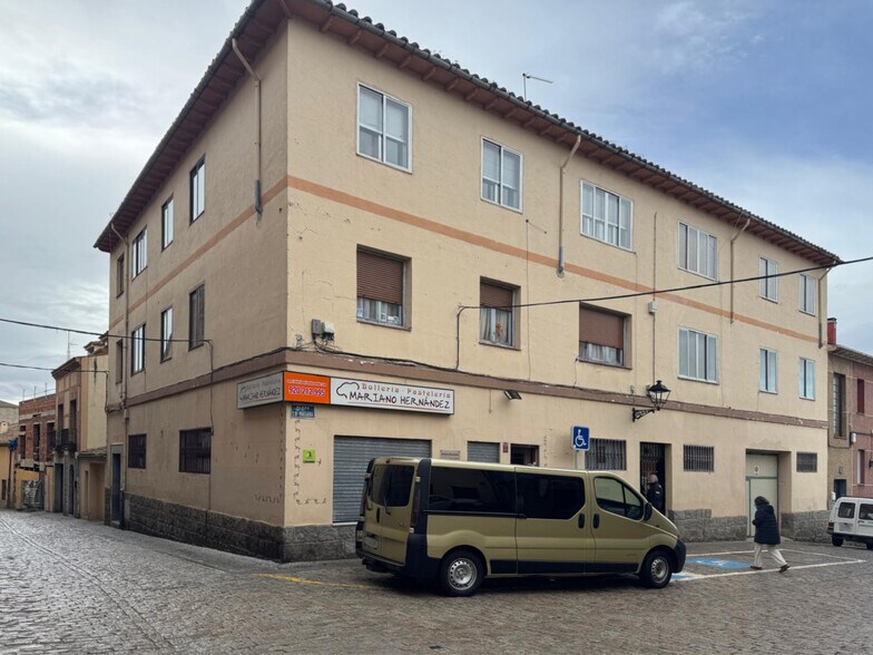 Immeuble residentiel dans Ávila, Ávila à vendre - Photo de l’immeuble – Image 1 sur 1
