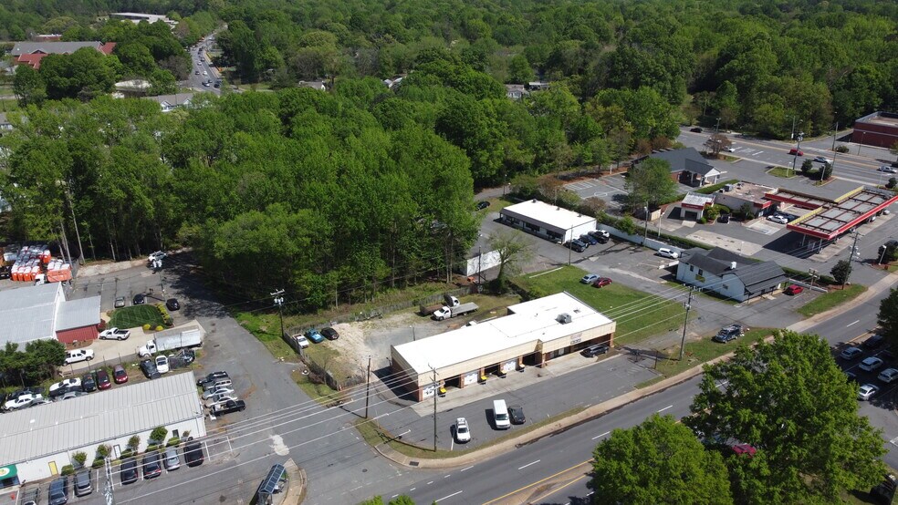 7001 E W.T. Harris Blvd, Charlotte, NC à vendre - Photo de l’immeuble – Image 2 sur 4