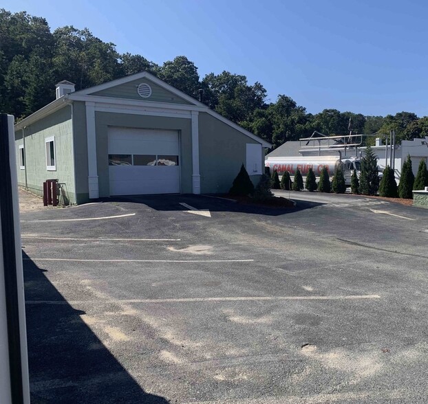 74 Cranberry Hwy, Bourne, MA à vendre - Photo de l’immeuble – Image 2 sur 15