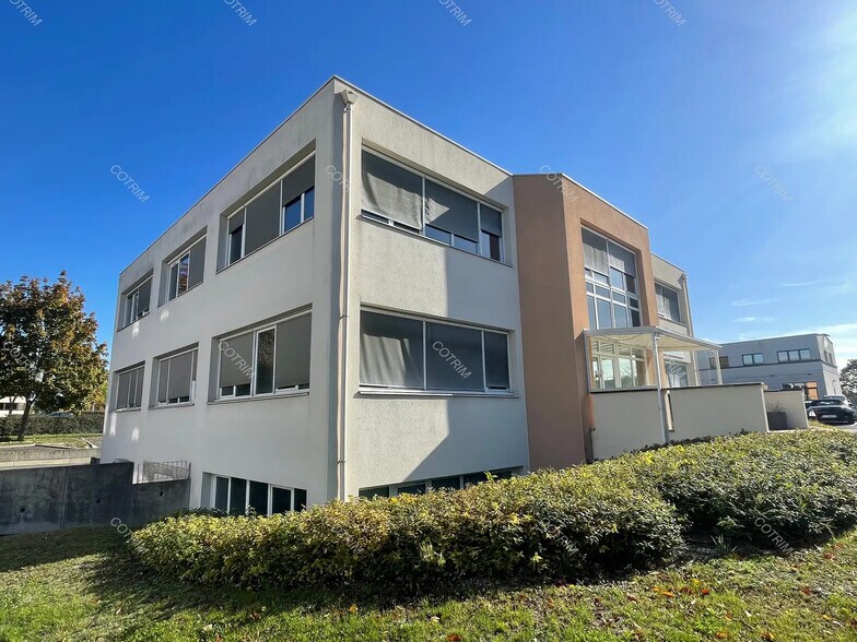 7 Rue Gabriel Voisin, Reims à louer - Photo de l’immeuble – Image 3 sur 4