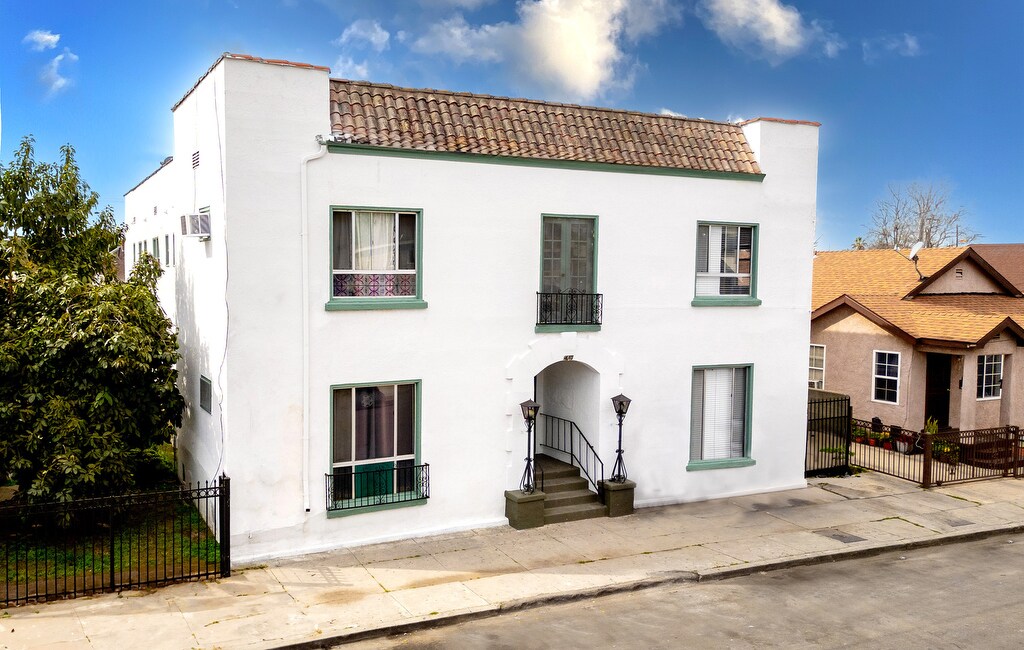 440 E 27th St, Los Angeles, CA à vendre Photo principale– Image 1 sur 18