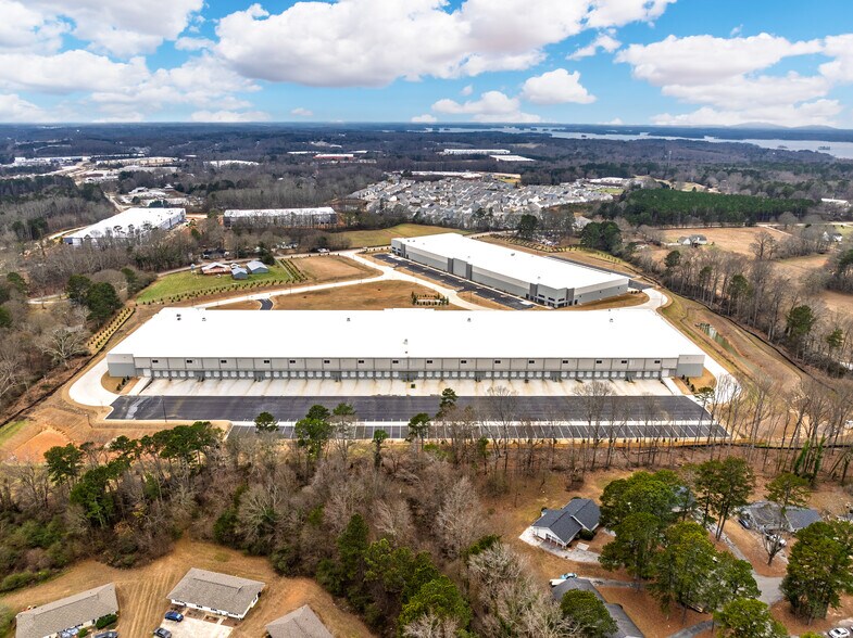 4294 Chamblee Rd, Oakwood, GA à louer - Photo de l’immeuble – Image 3 sur 5