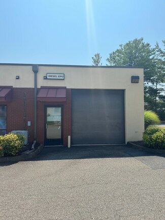 Plus de détails pour 120 Falcon Dr, Fredericksburg, VA - Local d'activités à louer