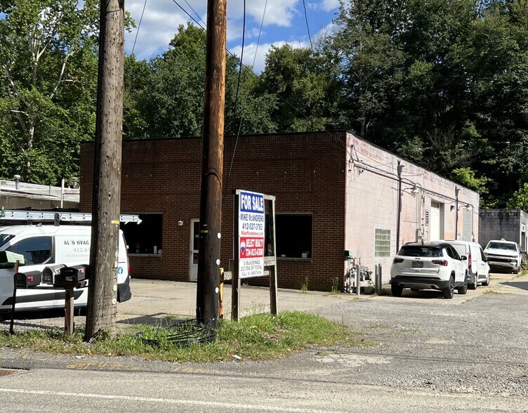 532 Camp Horne Rd, Pittsburgh, PA à vendre - Photo principale – Image 1 sur 2