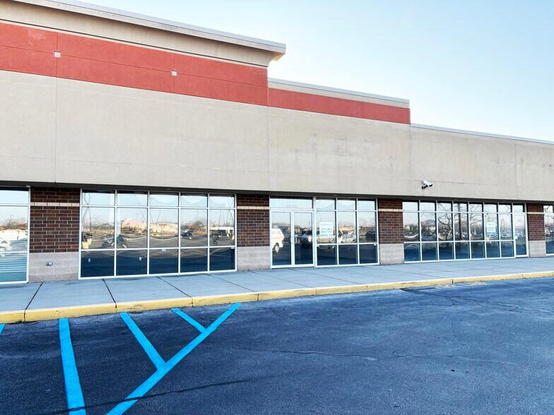 10530-10546 Maysville Rd, Fort Wayne, IN à louer - Photo de l’immeuble – Image 2 sur 6
