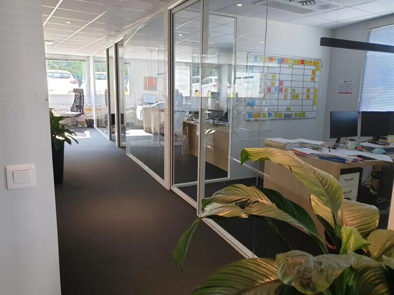 Bureau dans Pacé à louer - Photo de l’immeuble – Image 3 sur 12