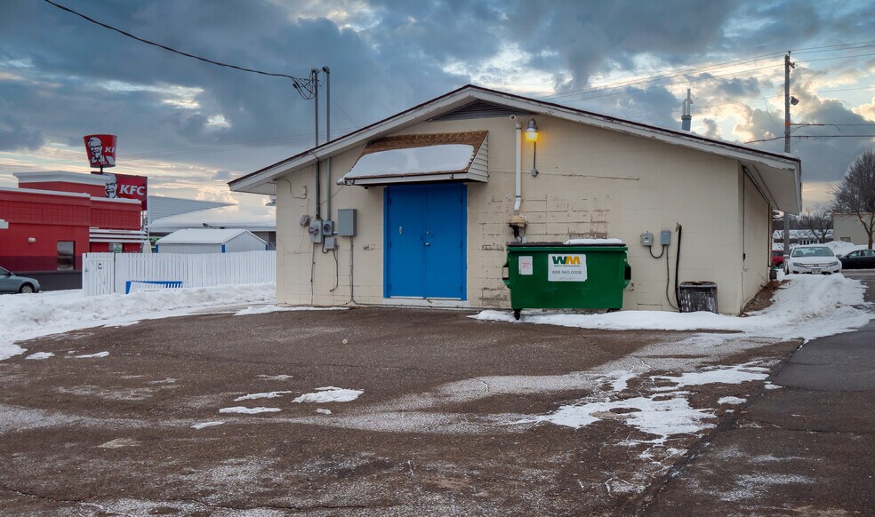 257 Division St, Stevens Point, WI à vendre - Photo de l’immeuble – Image 3 sur 23