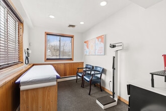 925 Deer Park Ave, North Babylon, NY à louer Photo intérieure– Image 1 sur 9