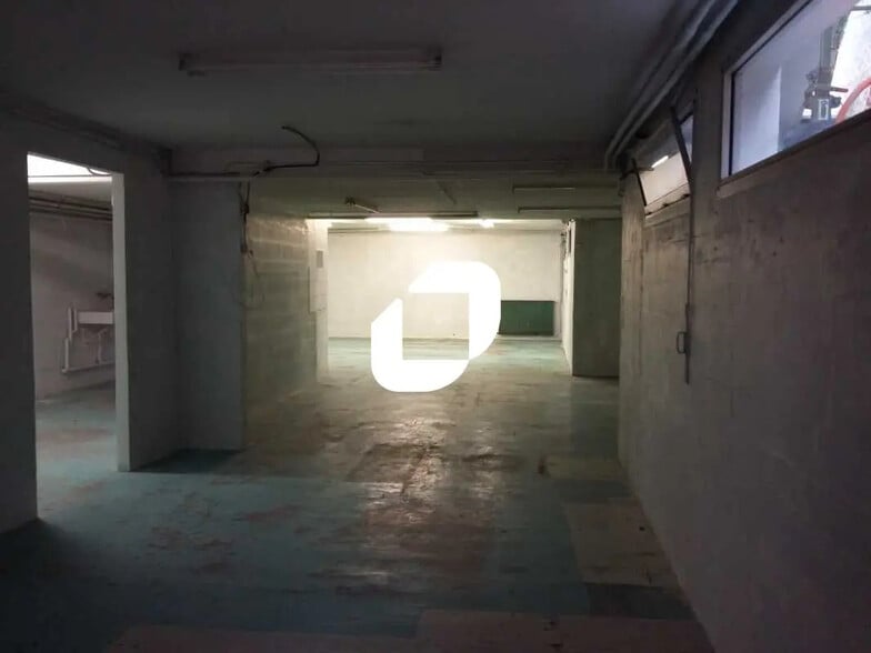 Bureau dans Bièvres à louer - Photo intérieure – Image 2 sur 9