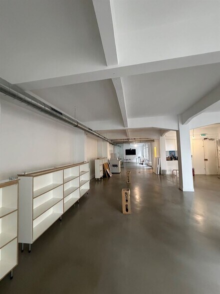 Local commercial dans Paris à louer - Photo intérieure – Image 3 sur 5