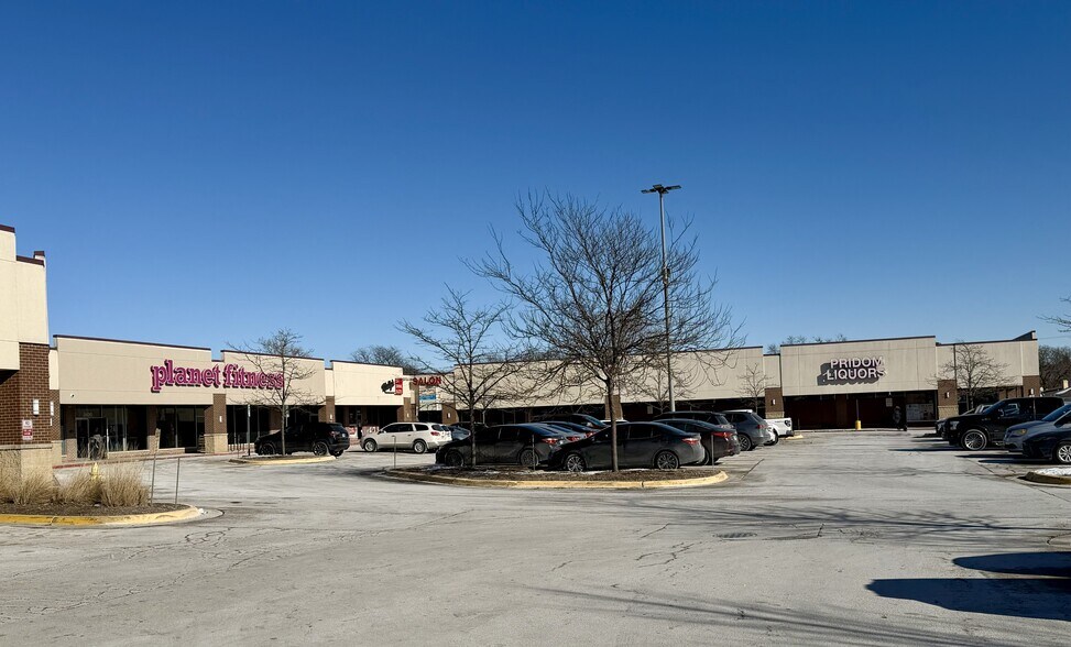 2500 S Alpine Rd, Rockford, IL à louer - Photo de l’immeuble – Image 3 sur 11
