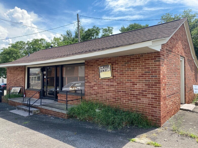 1313 W Front St, Statesville, NC à louer - Photo principale – Image 1 sur 4