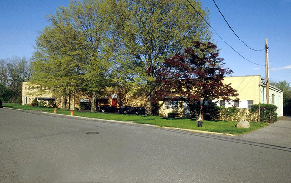 33 Commerce St, Springfield, NJ à vendre - Photo de l’immeuble – Image 2 sur 5