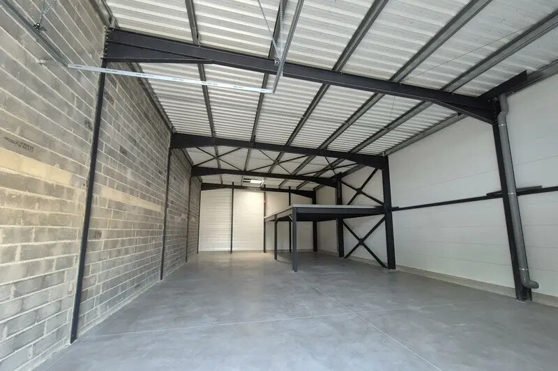 Local d'activités dans Perpignan à vendre - Photo de l’immeuble – Image 3 sur 11