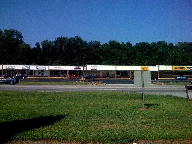 535 Indian Trail Rd, Norcross, GA à louer Photo de l’immeuble– Image 1 sur 4