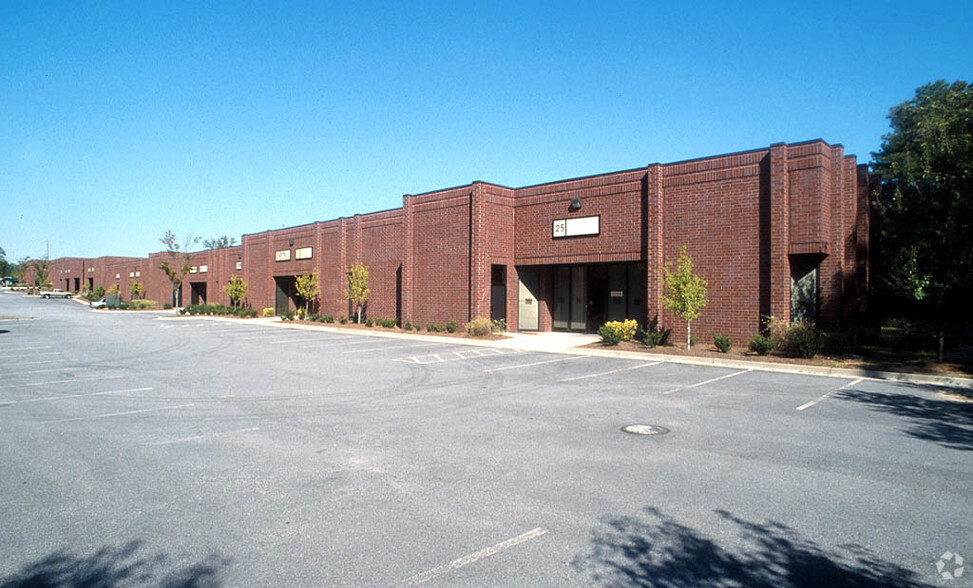 4220 Steve Reynolds Blvd, Norcross, GA à louer - Photo de l’immeuble – Image 3 sur 7