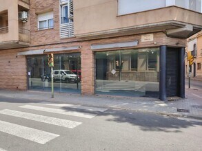 Local commercial dans Sabadell, Barcelona à louer Photo de l’immeuble– Image 1 sur 16