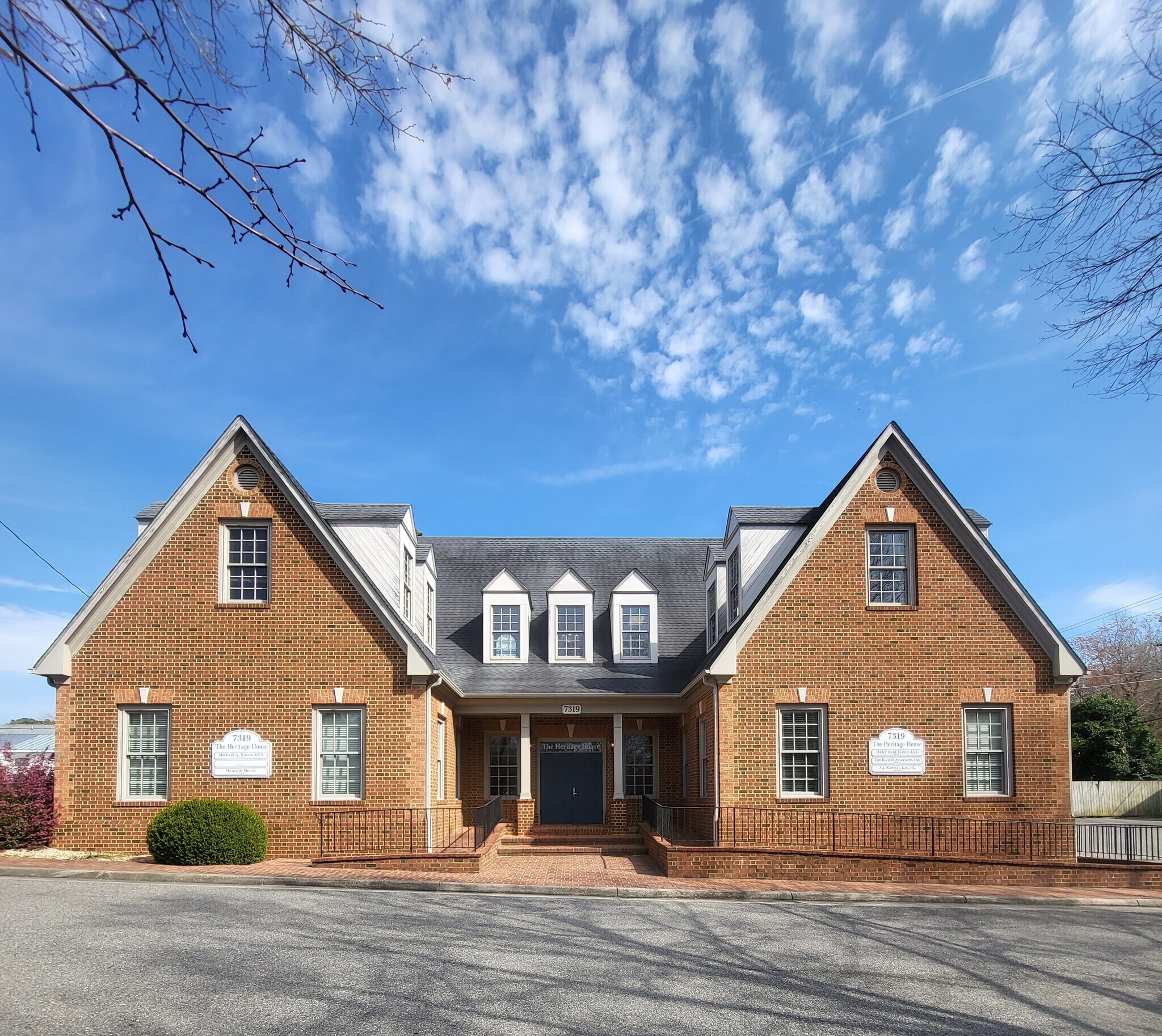 7319 Martin St, Gloucester, VA à vendre Photo principale– Image 1 sur 15