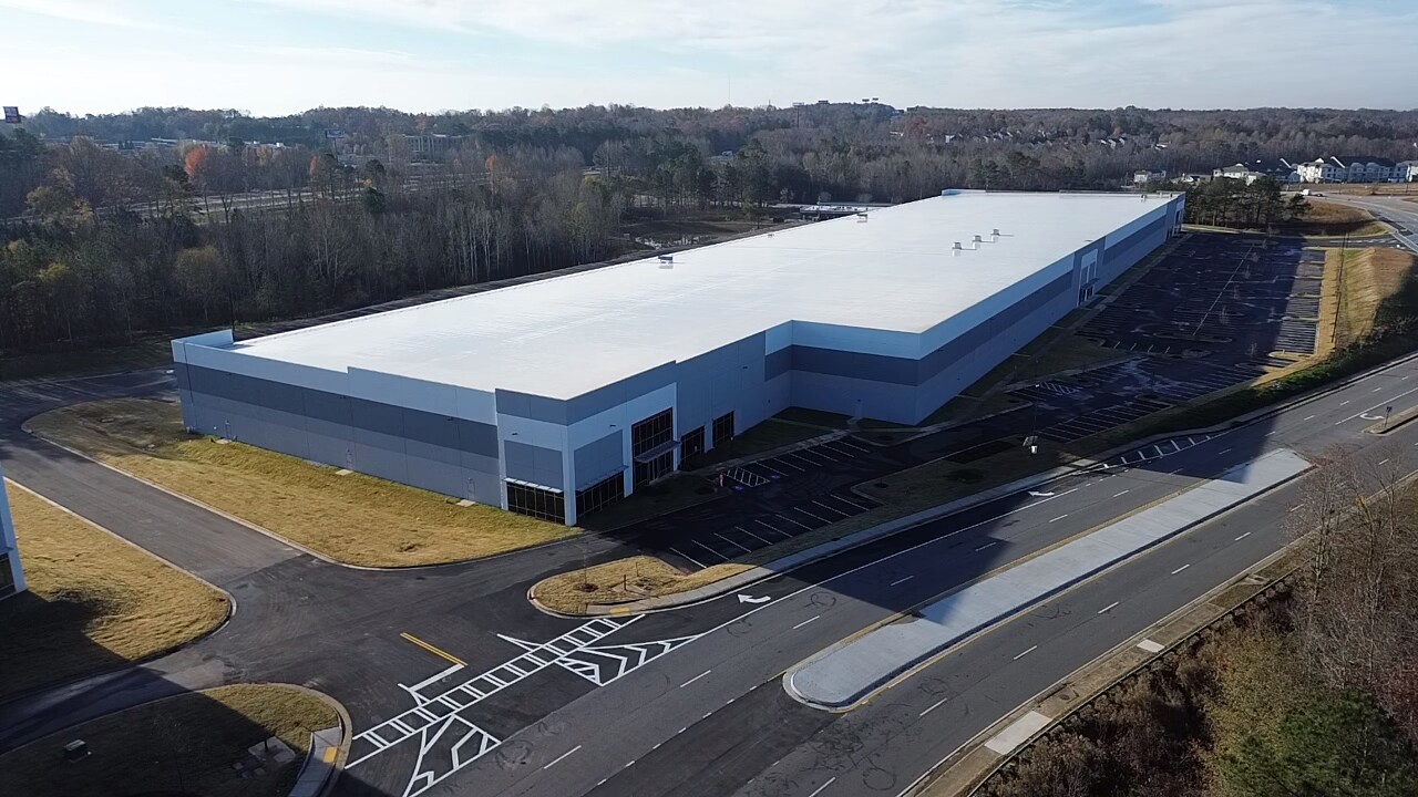 4851 Thurmon Tanner Pky, Flowery Branch, GA à louer Photo de l’immeuble– Image 1 sur 5