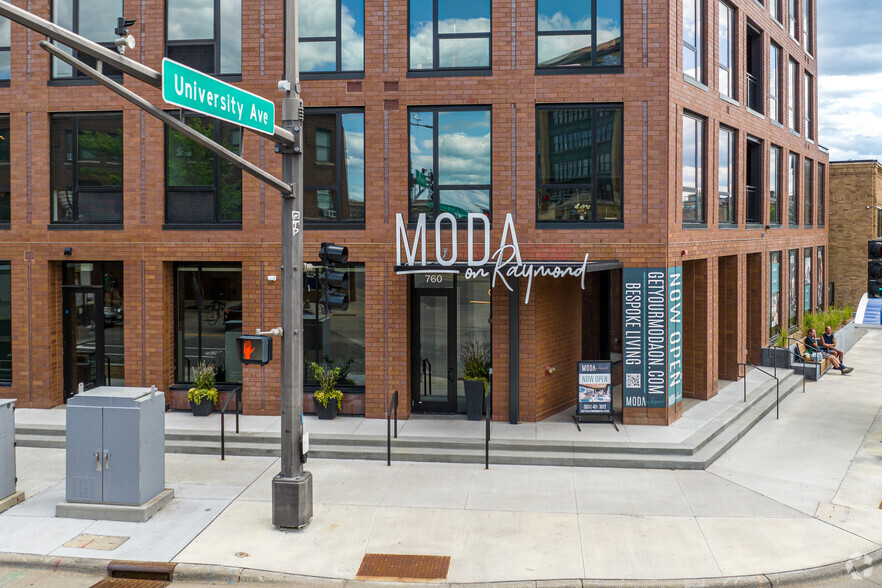 760 Raymond Ave, Saint Paul, MN à louer - Photo de l’immeuble – Image 3 sur 5