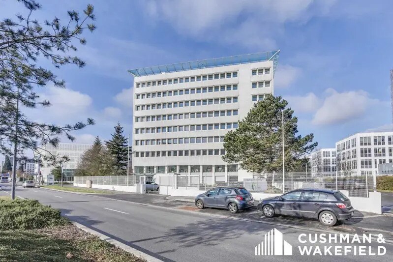 11 Avenue Morane Saulnier, Vélizy-Villacoublay à louer - Photo de l’immeuble – Image 2 sur 12