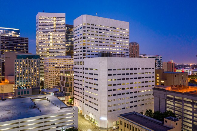 Plus de détails pour 1301 Fannin St, Houston, TX - Différents types d’espaces à louer