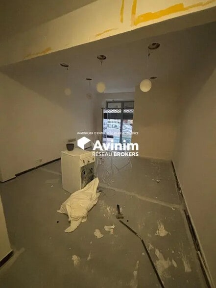 Local commercial dans Vincennes à louer - Photo de l’immeuble – Image 2 sur 6