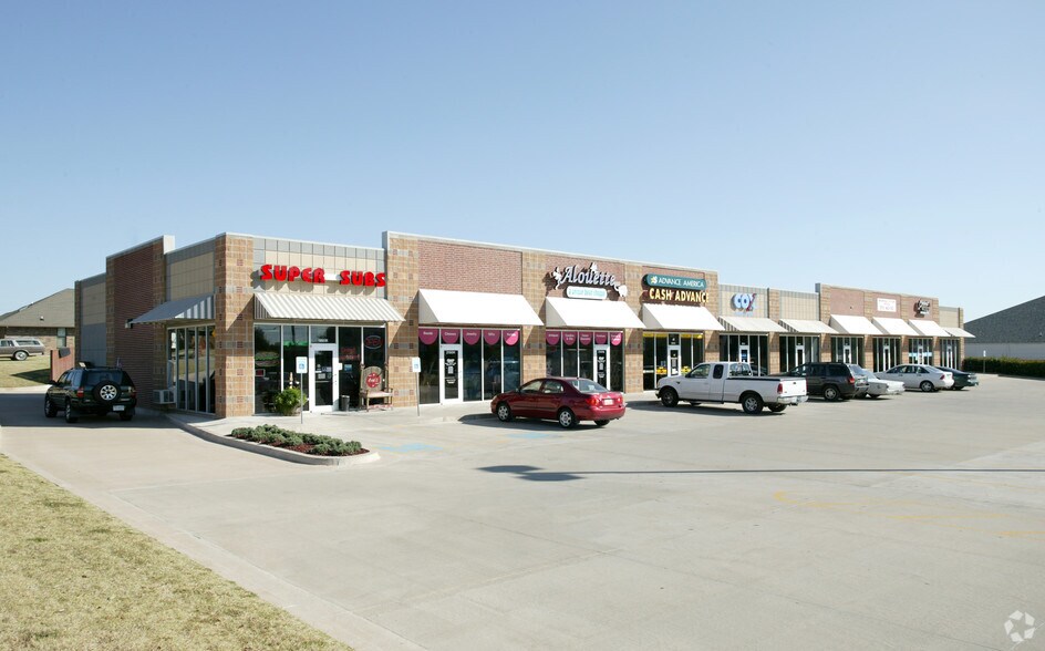 2150 S Douglas Blvd, Midwest City, OK à vendre - Photo de l’immeuble – Image 2 sur 8