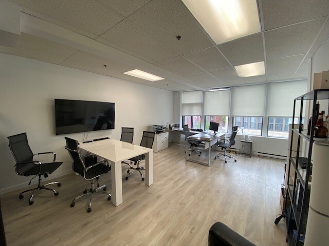 3711-3713 Boul Saint-Laurent, Montréal, QC à louer - Photo intérieure – Image 3 sur 5